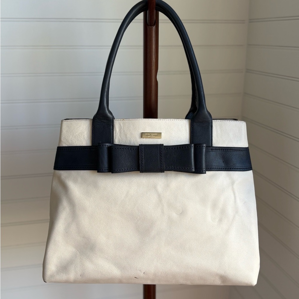 Kate Spade Elena Villabella Avenue Beige Navy Bow Handbag